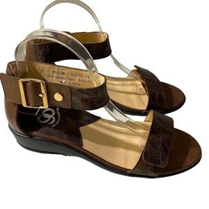 Gravity Defyer Womens Rosemary Leather Strappy Wedge Sandal Size 9 Brown EUC